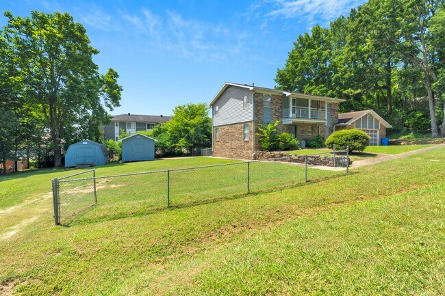 Building Photo - 1660 Palmer Pl