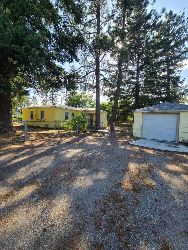 Building Photo - 11TH AVENUE HOUSE (P#297)