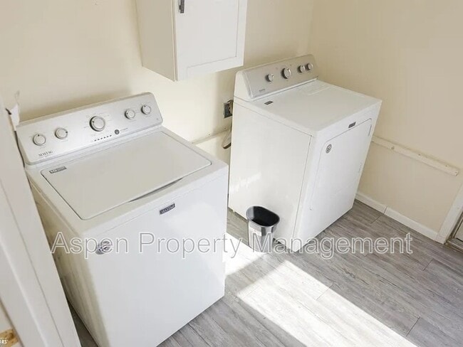 Building Photo - 2101 Melvin Ave