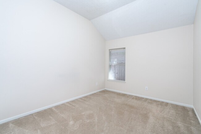 Building Photo - 9503 Tartan Manor St