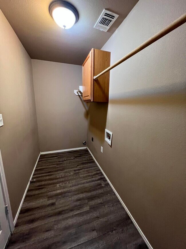 Building Photo - 2914 E Cornell St