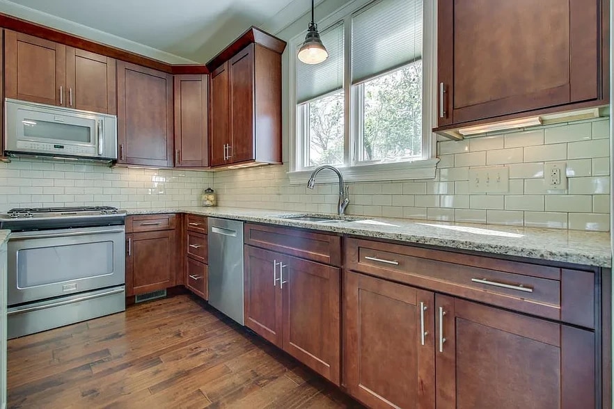 Kitchen - 823 Knox Ave