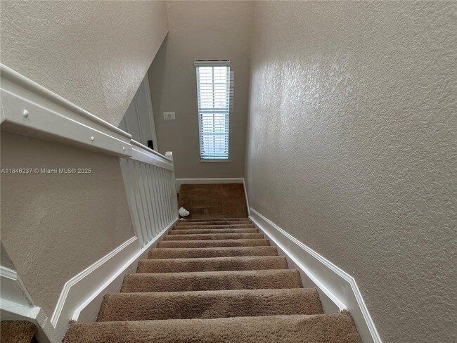 Building Photo - 9232 SW 170th Ave