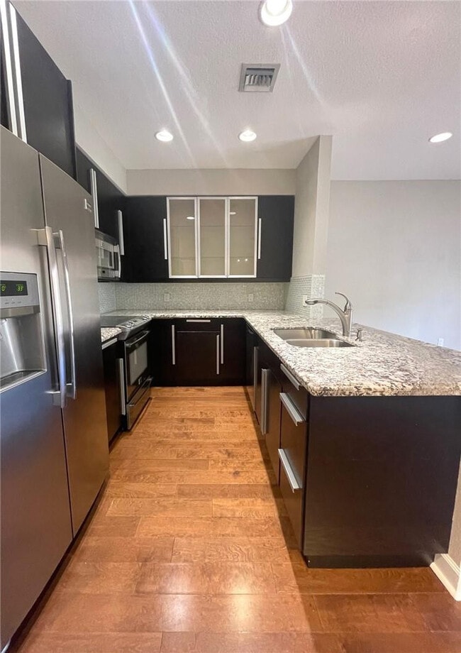 Building Photo - 19 SE 3rd Ave