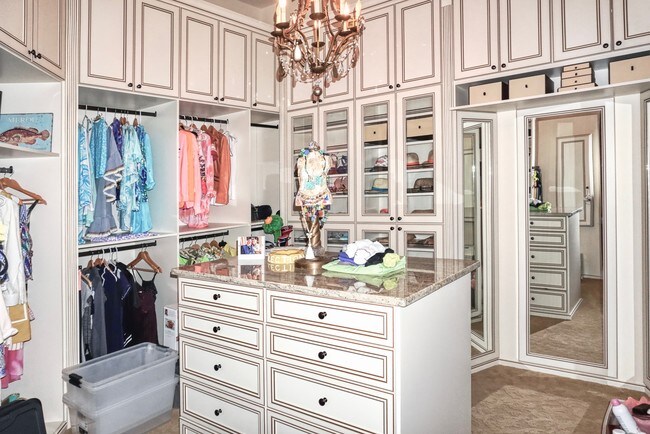 Building Photo - 1363 Oceanview Dr