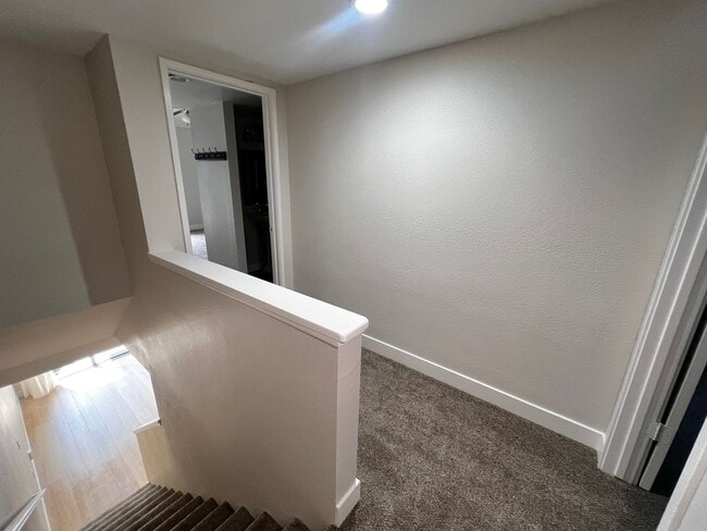 Building Photo - Novato Gem: Beautifully Updated 2-Bedroom Townhome