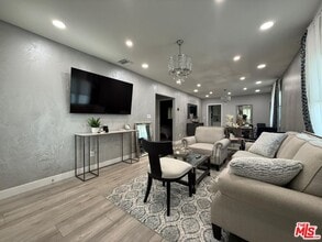 Building Photo - 515 Myrtle St