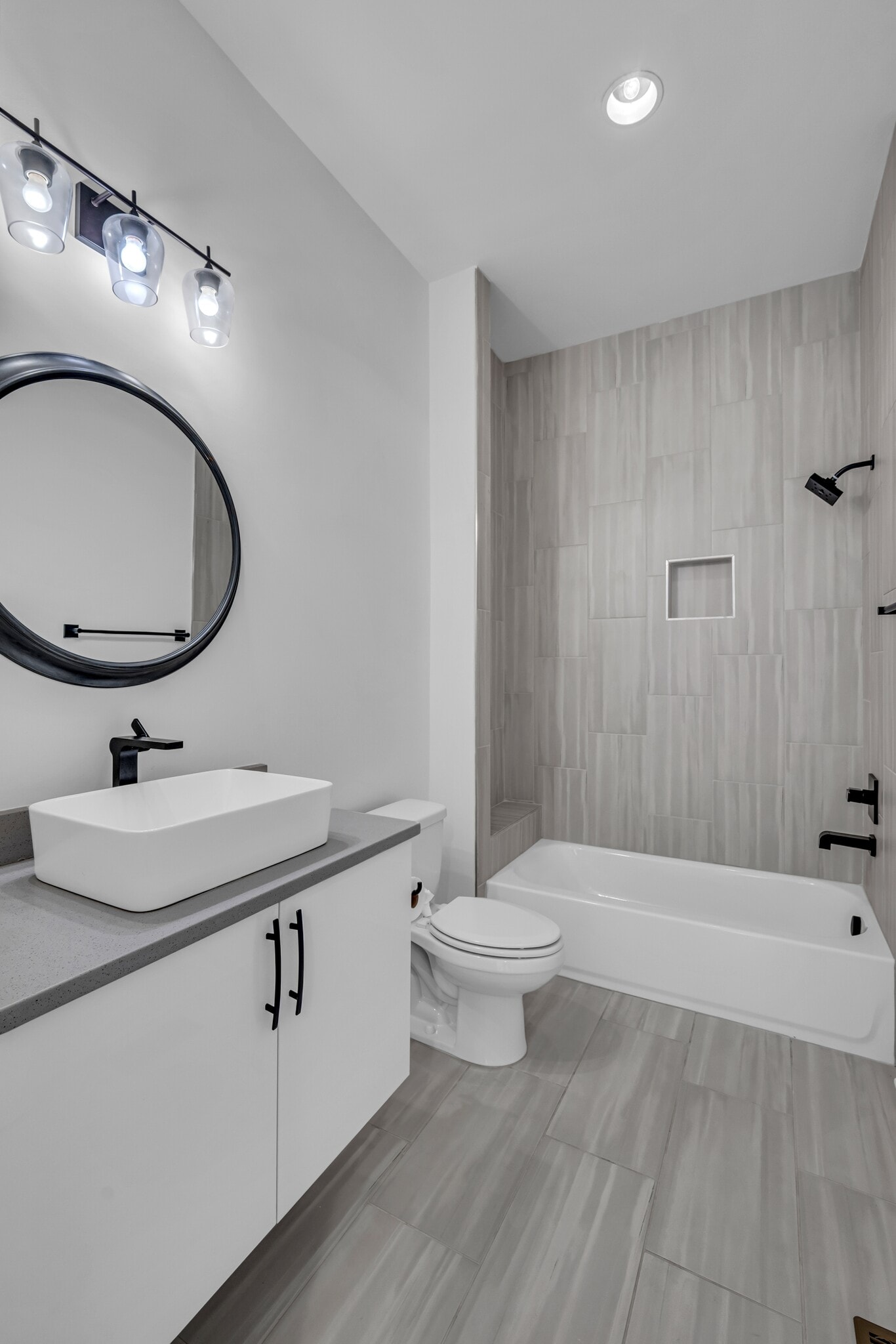 Building Photo - 3325 Felicia St