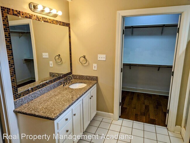 Building Photo - 4 br, 2 bath House - 211 Sundown Ln.