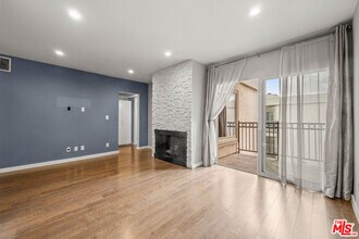 Building Photo - 141 S Clark Dr