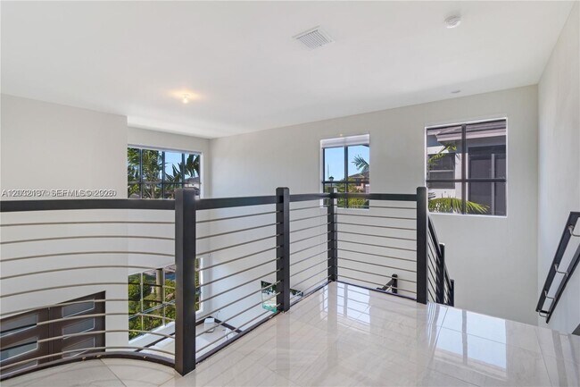 Building Photo - 13659 SW 159th Ave