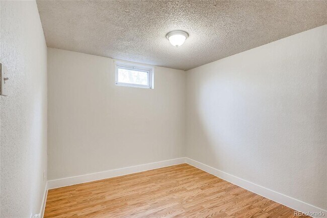 Building Photo - 4325 Navajo St