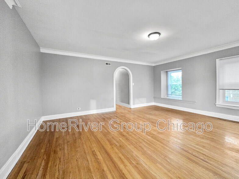 Building Photo - 8159 S Justine St