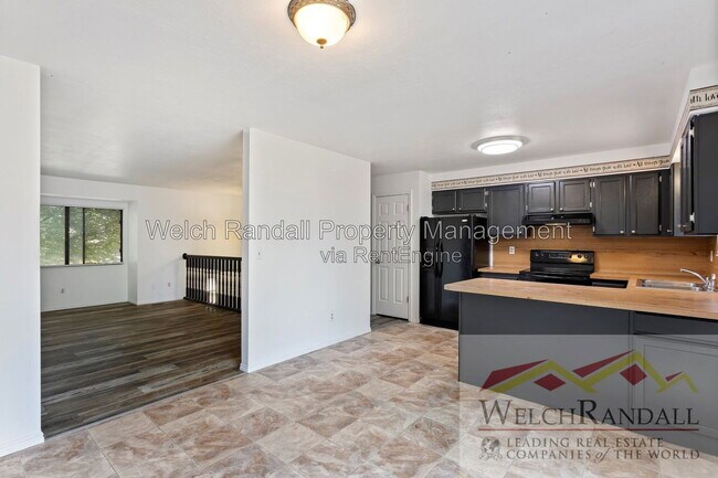 Building Photo - 460 W 100 N