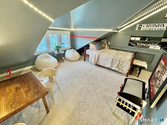 Building Photo - 213 Rowayton Ave