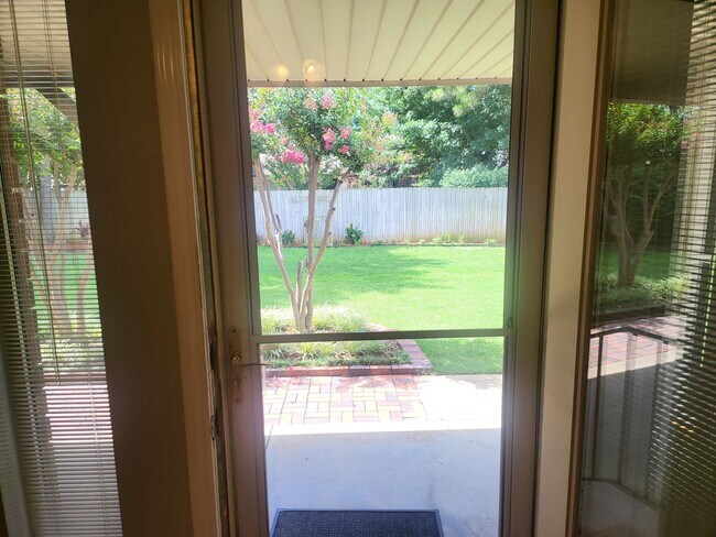 Building Photo - 3 Bed 2 Bath, Bixby Schools