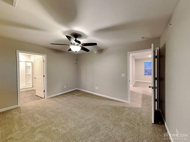 Building Photo - 339 Victory Cir