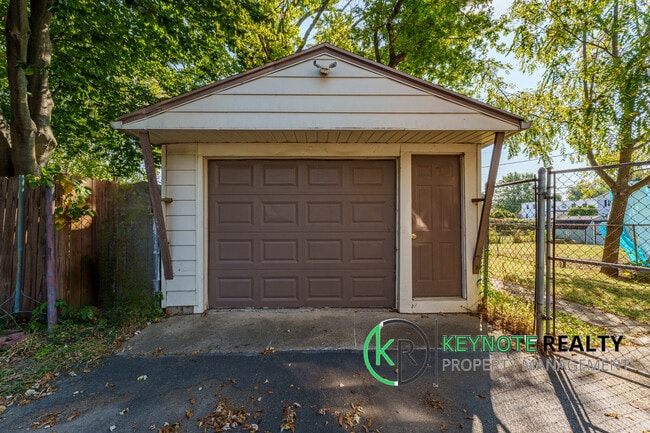 Building Photo - 1840 Culver Ave