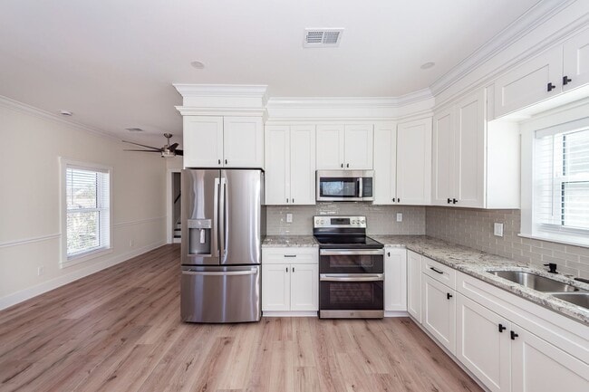 Building Photo - 3 Bedroom, 3 Bathroom Home in Union Heights - North Charleston