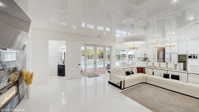 Building Photo - 377 Squire Dr