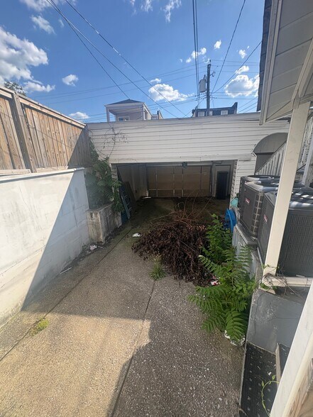 Building Photo - 3508 Woodbrook Ave