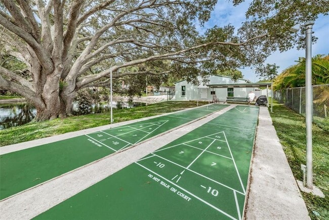 Building Photo - 1000 Crane Ct