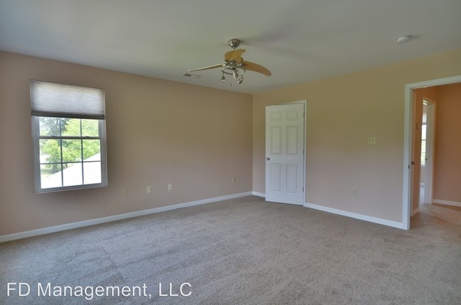 Building Photo - 4 br, 2.5 bath House - 92 Forrest Road