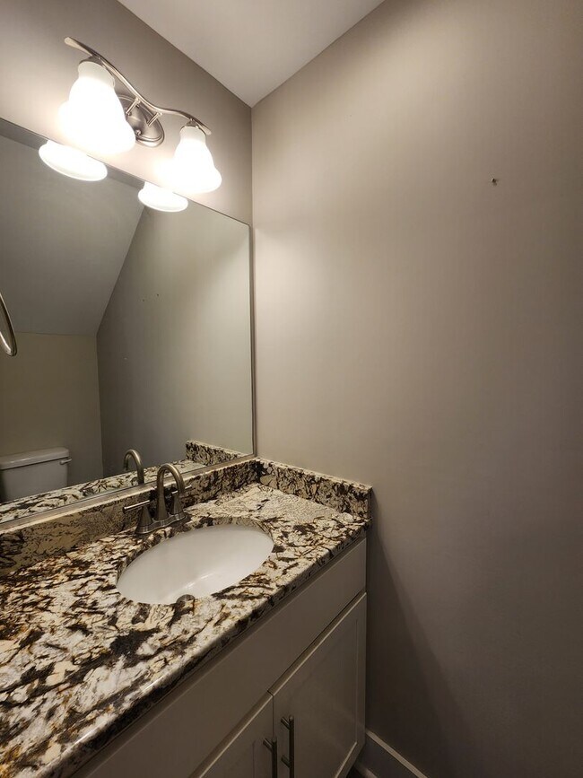 Building Photo - RENT SPECIAL!!!!!  Weaverville Rental