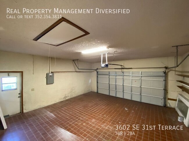 Building Photo - 3602 SE 31st Terrace