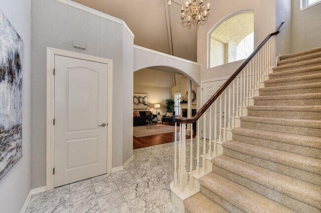 Building Photo - Elegant Granite Bay Home Located in Treelake Village and the  Eureka Union School District