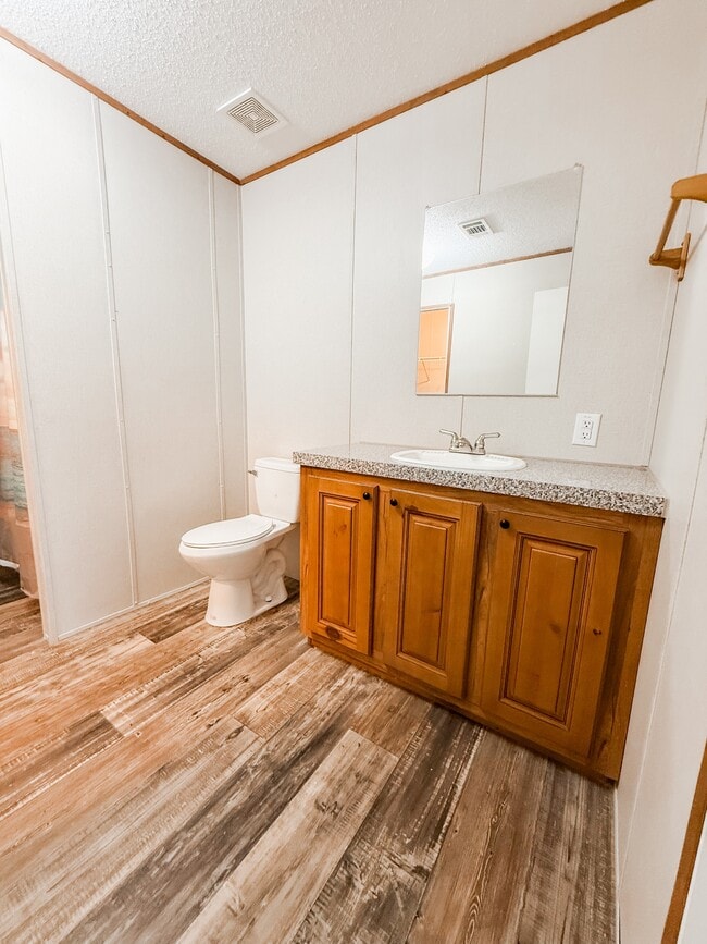 Building Photo - 1430 Shadeville Rd