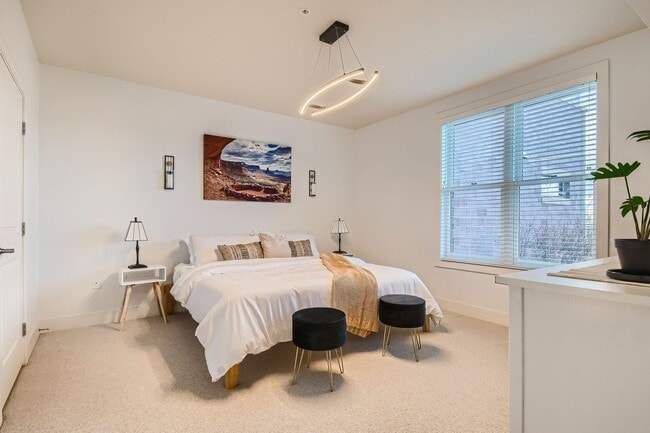 Building Photo - Modern 1 BDR in Peloton - Ground Floor - Full Accessible