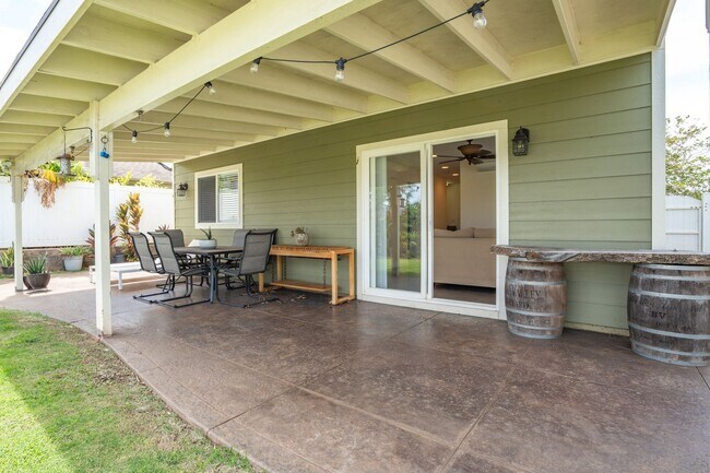 Building Photo - Waikapu Gardens 4 Bed/3 Bath, Beautiful Ho...