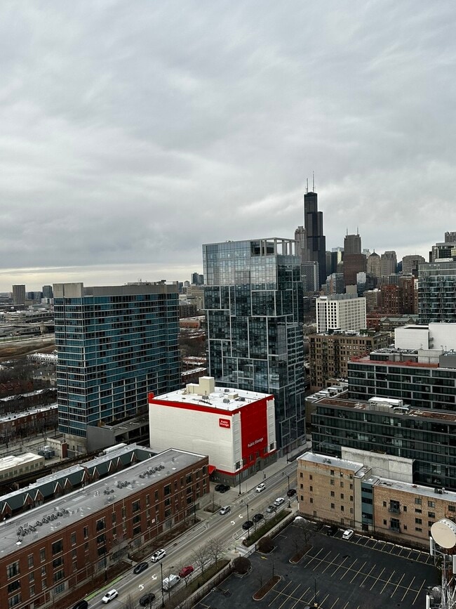 Building Photo - 1464 S Michigan Ave