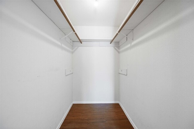 Building Photo - 3811 Meadow Pl Dr