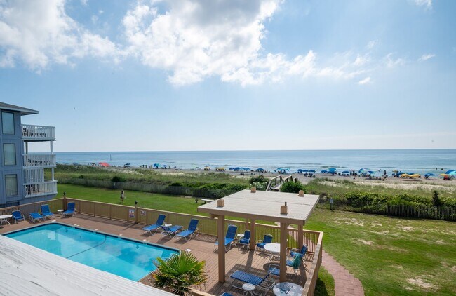 Building Photo - COZY AND QUAINT FURNISHED OFF-SEASON WINTER GETAWAY