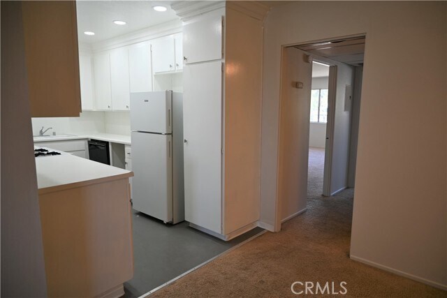 Building Photo - 497 S El Molino Ave