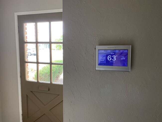 Building Photo - Granite Hills 4 Bedroom Home!