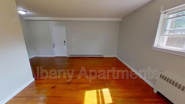 Building Photo - 31 Parkwood St