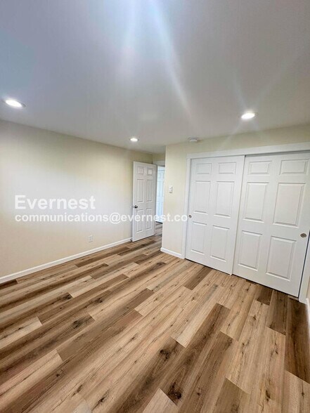 Building Photo - 16601 161st Ave SE