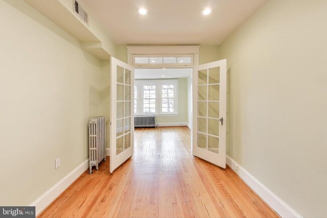 Building Photo - 628 Madison St NW