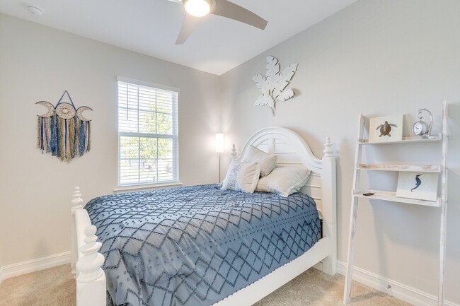 Building Photo - 217 Ibiza Lp