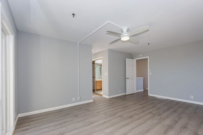 Building Photo - 432 Portofino Dr