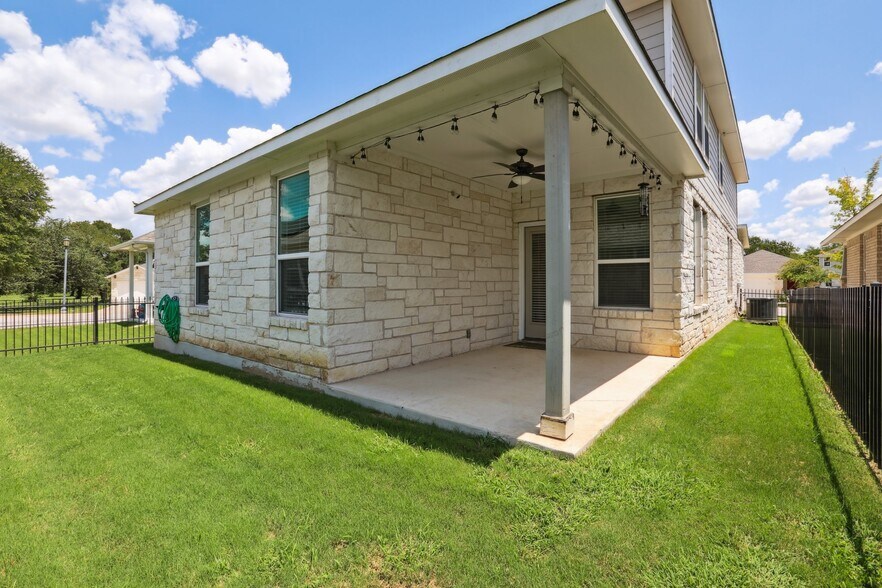 Building Photo - 2800 Joe Dimaggio Blvd