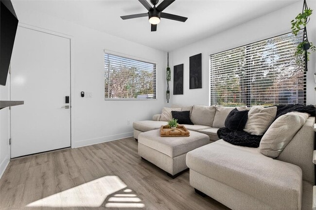 Building Photo - 8706 Palm Ranches Pl