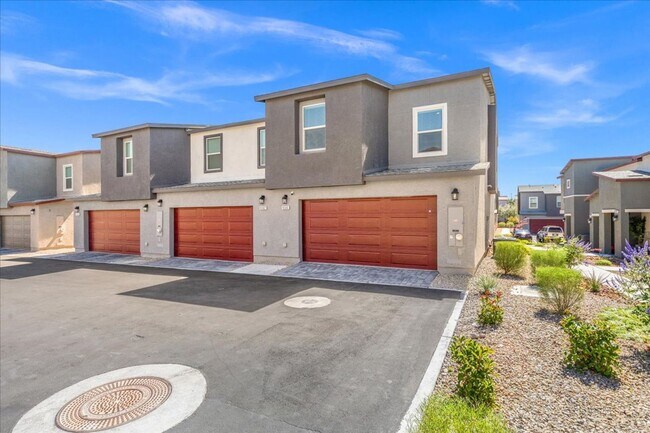 Building Photo - Contemporary 2025  3BD Home Featuring Open-Concept Living & Large Loft