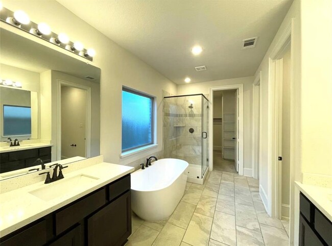Building Photo - 7027 House Wren Ct