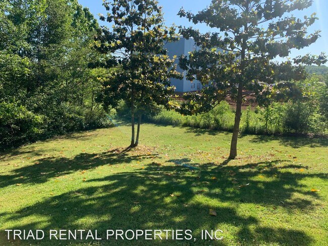 Building Photo - 2 br, 1.5 bath House - 711 DUBLIN ROAD