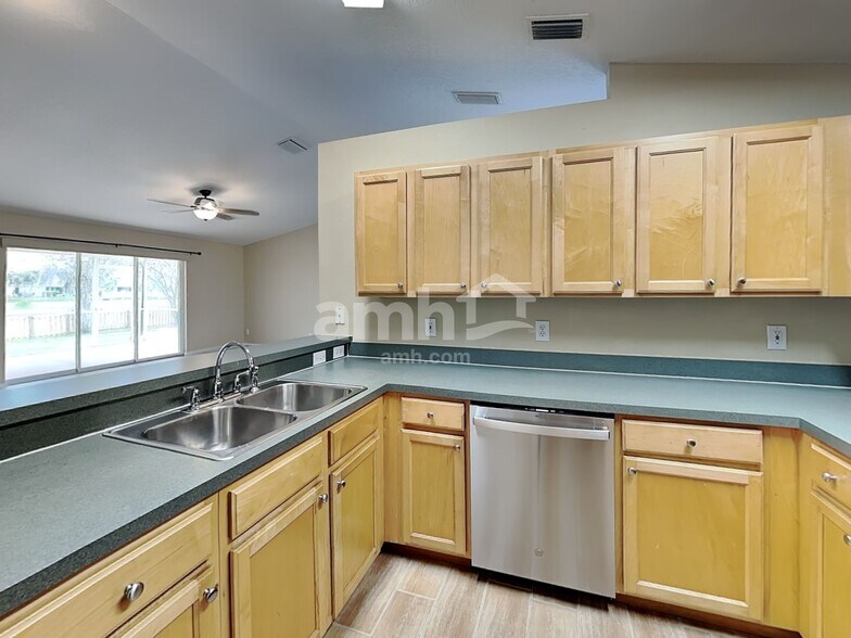 Building Photo - 11813 Colyar Ln