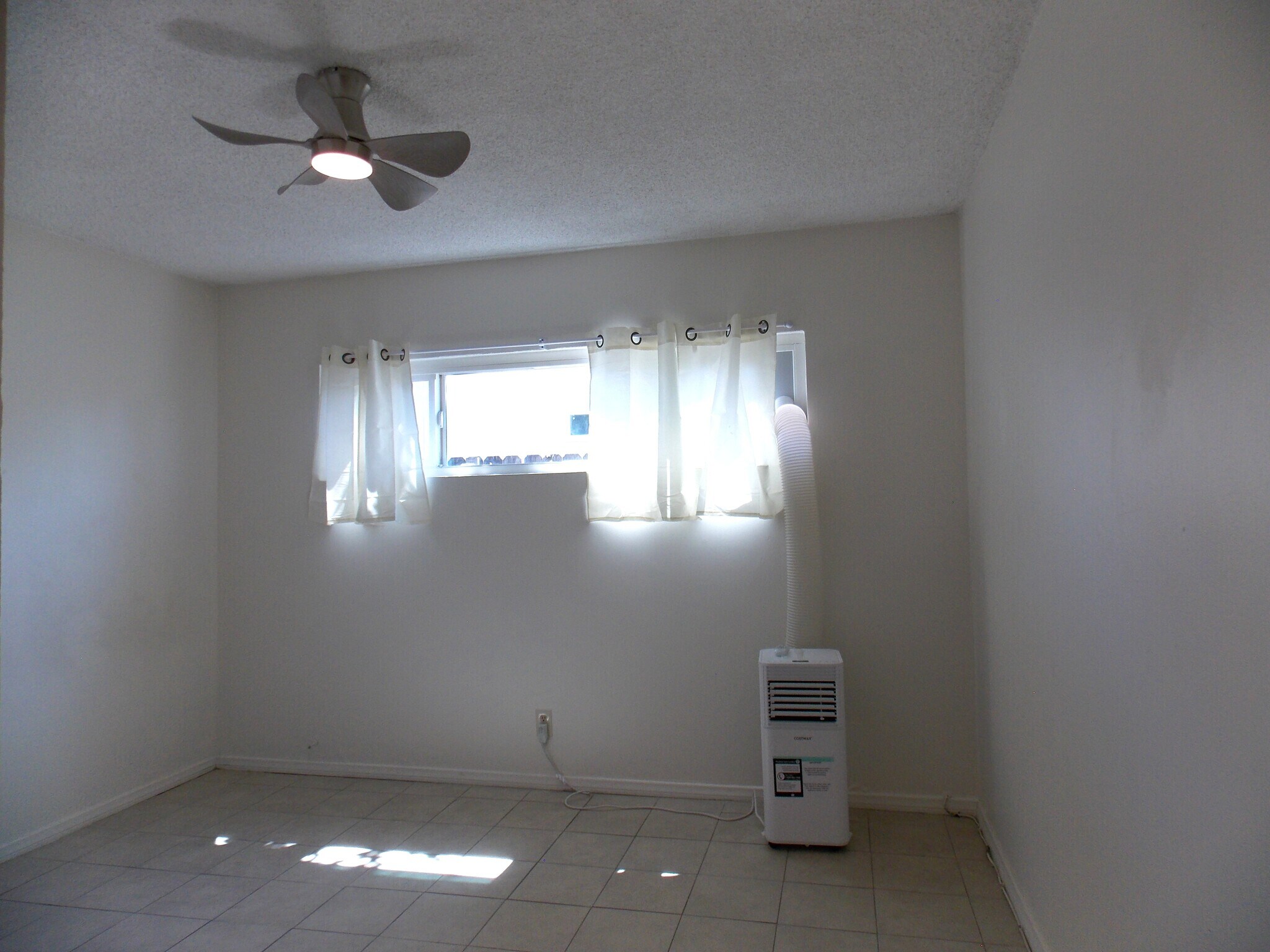 Building Photo - 2748 Maxson Rd
